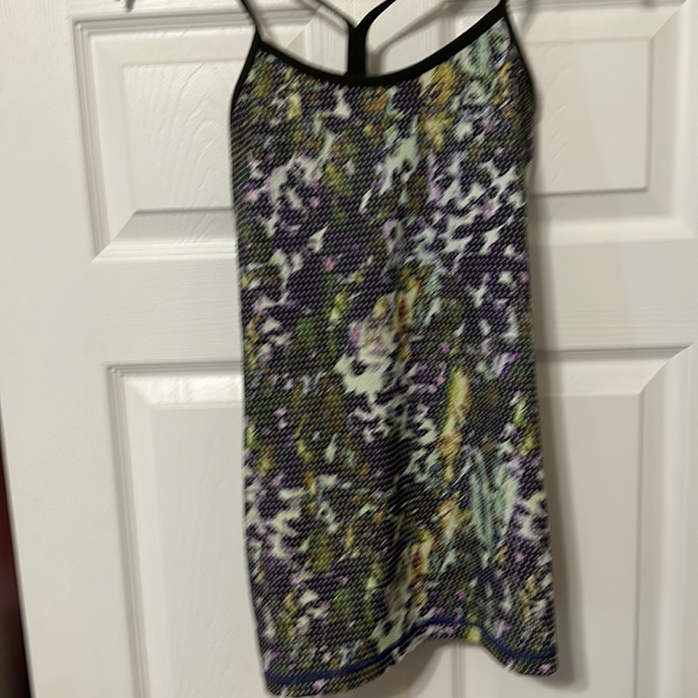 Lululemon Power Y tank sz 4